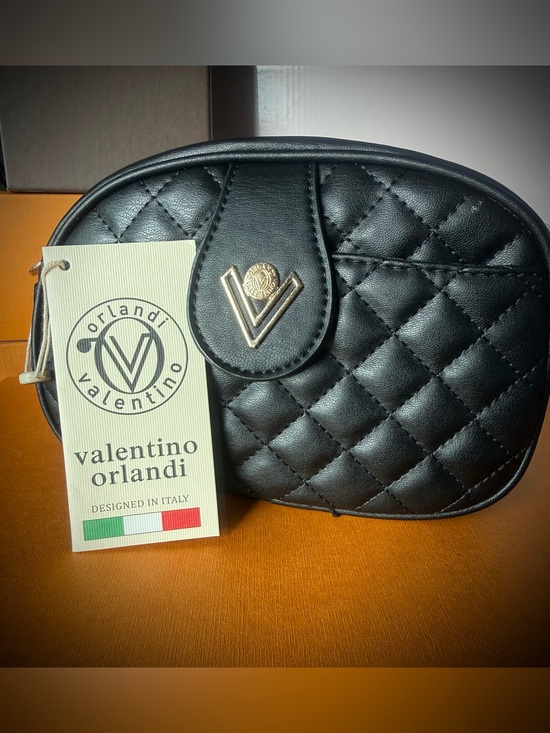 Valentino Orlandi Handbags - ✨🦋LIVE LOW START🦋✨Valentino Orlandi Quilted Camera Crossbody Bag